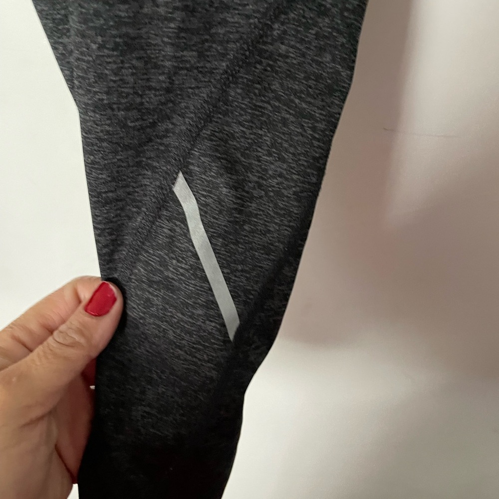 Xersion workout capris - Picture 2 of 4